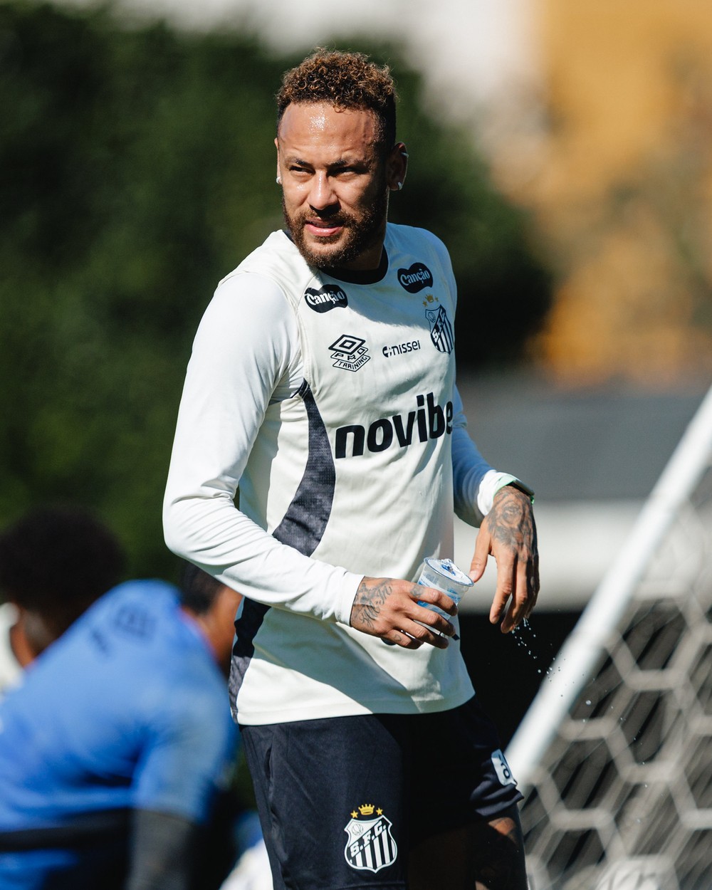Neymar está de volta! Santos confirma presença do craque em jogo contra a Chapecoense
