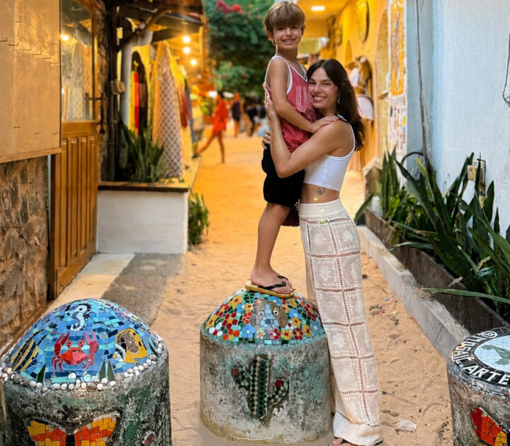 Isis Valverde se declara ao filho durante férias no Nordeste: “Meu amor maior”