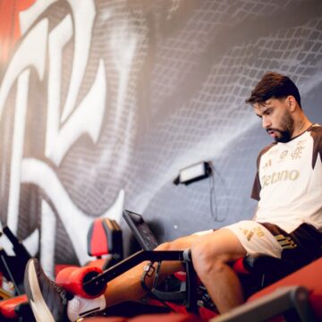 Após eliminação na Copa, Lucas Paquetá retorna ao Flamengo para tratar lesão e mira jogo da Libertadores