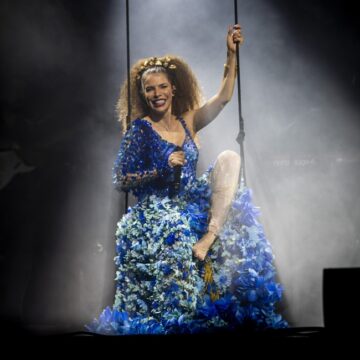 Ingressos para show de Vanessa da Mata em Salvador começam a ser vendidos nesta quarta (15)