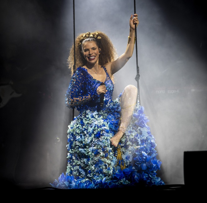 Ingressos para show de Vanessa da Mata em Salvador começam a ser vendidos nesta quarta (15)