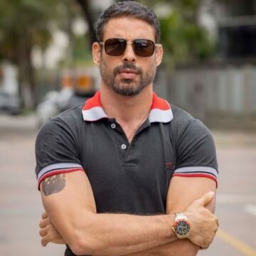 Cauã Reymond revela que sugeriu cena com cinta peniana em série: ‘Já aconteceu’