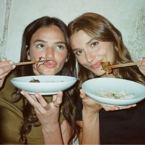 Bruna Marquezine abre álbum de fotos e celebra aniversário de Sasha: ‘Só gratidão e orgulho’