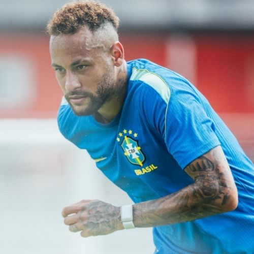 Neymar anuncia aposentadoria da Seleção Brasileira: ‘Meu momento já foi, fiz história’