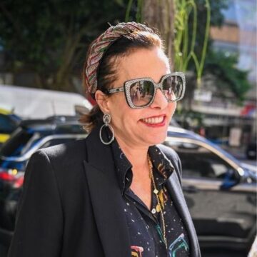 Narcisa emociona ao falar de Preta Gil em missa: ‘Ela era pura alegria’