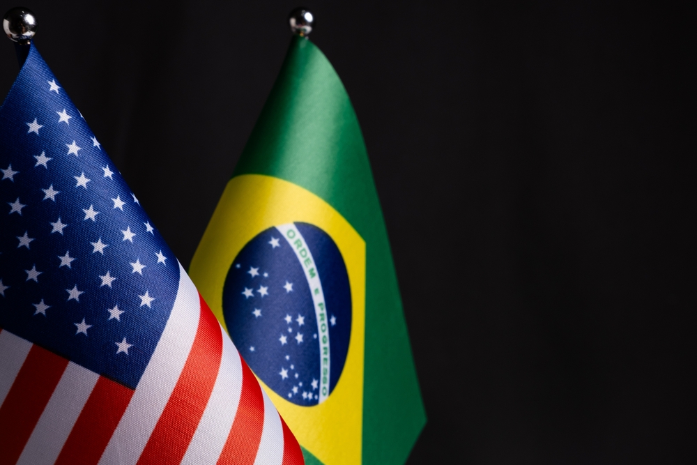 EUA confirmam tarifa de 25% sobre produtos brasileiros, mas poupam carne, café e suco de laranja
