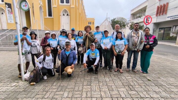 Caminho do Bom Jesus: peregrinação de 420 km impulsiona turismo religioso na Bahia
