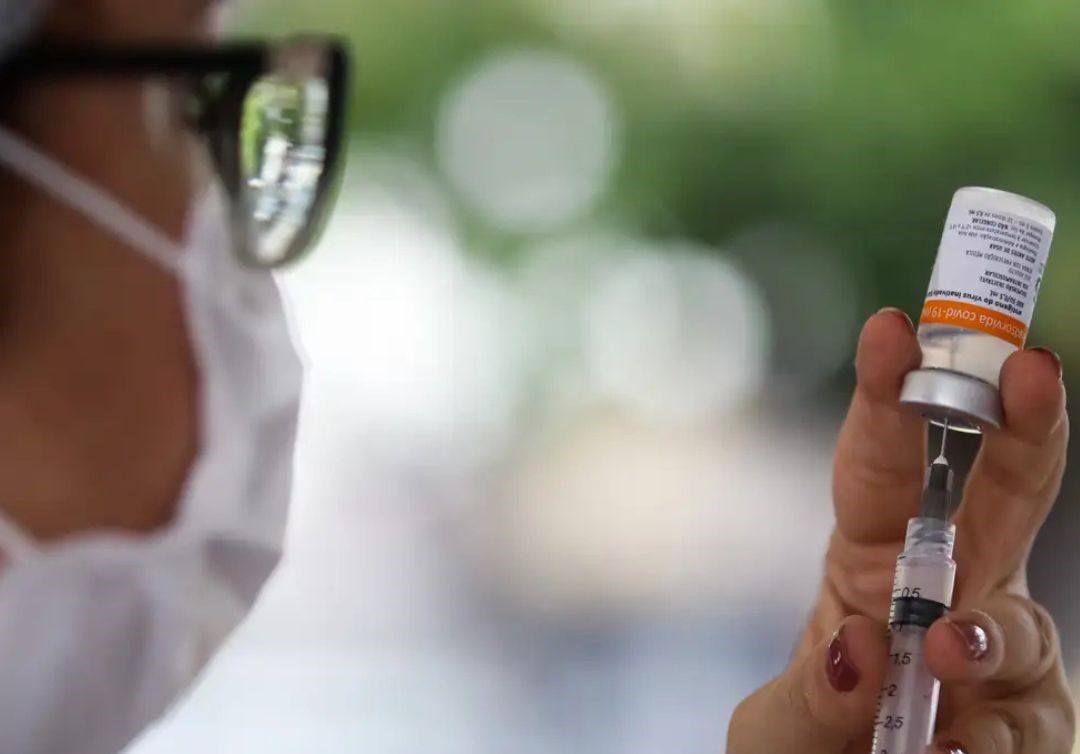 Vacinas contra covid-19 serão atualizadas contra novas variantes