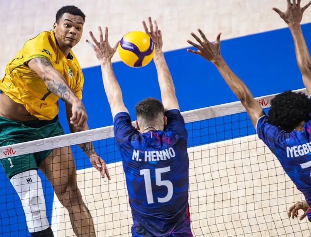 Brasil bate bicampeã olímpica França na Liga das Nações de vôlei