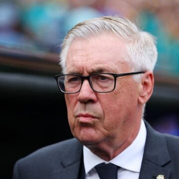 Ancelotti lamenta eliminação e já projeta novo ciclo: “Não é o fim”