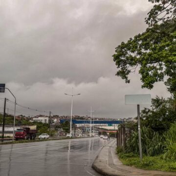 Inmet emite alerta de chuvas para Salvador e outras 24 cidades da Bahia