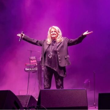 Saiba qual foi a causa da morte de Bonnie Tyler, voz de ‘Total Eclipse of the Heart’