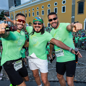 Bell Marques reúne multidão em etapa da Corrida 100% Você no Recife