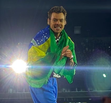 Com estrutura apoteótica, Harry Styles celebra fase dançante com o público brasileiro