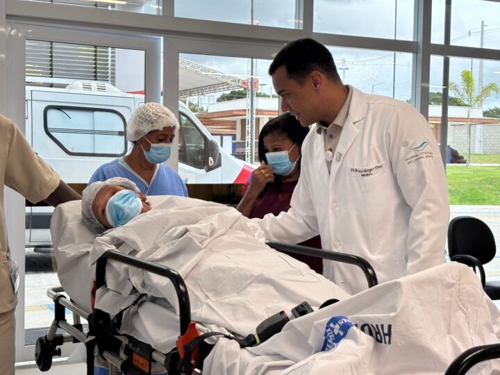 Hospital Estadual do Litoral Norte, em Alagoinhas, inicia atendimentos após inauguração com presença do presidente Lula