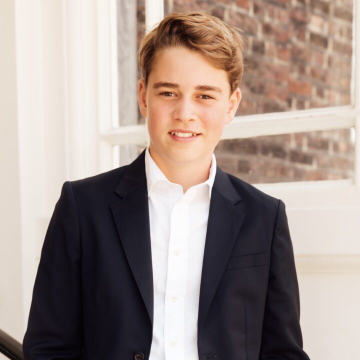 Aos 13 anos, príncipe George ganha homenagem de William e Kate nas redes sociais