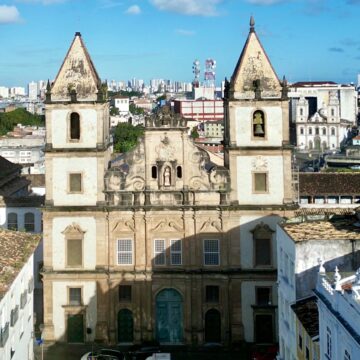 Fechada há um ano e meio, Igreja de São Francisco busca parceiros para transformar convento em hotel