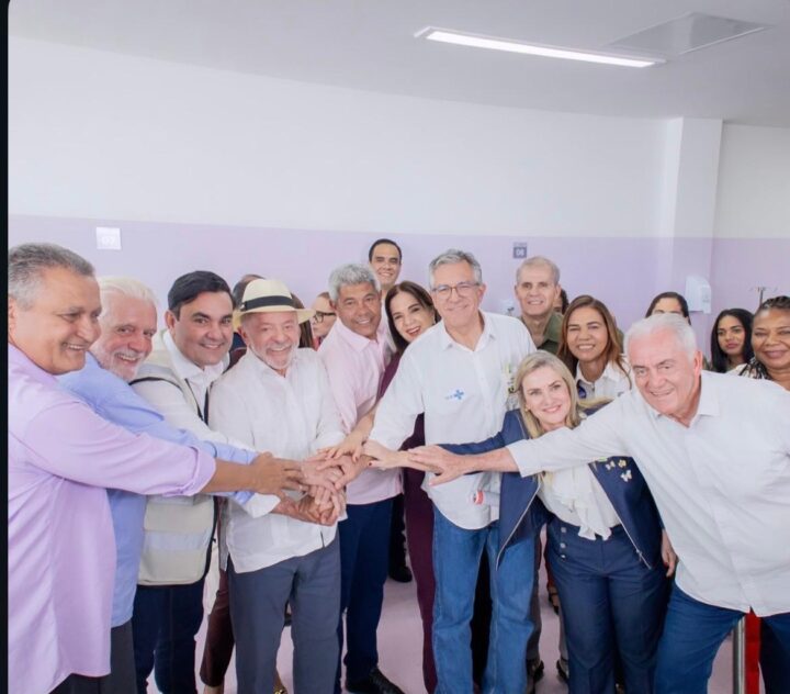 Lula desembarca em Salvador para agenda no interior e reabertura do TCA