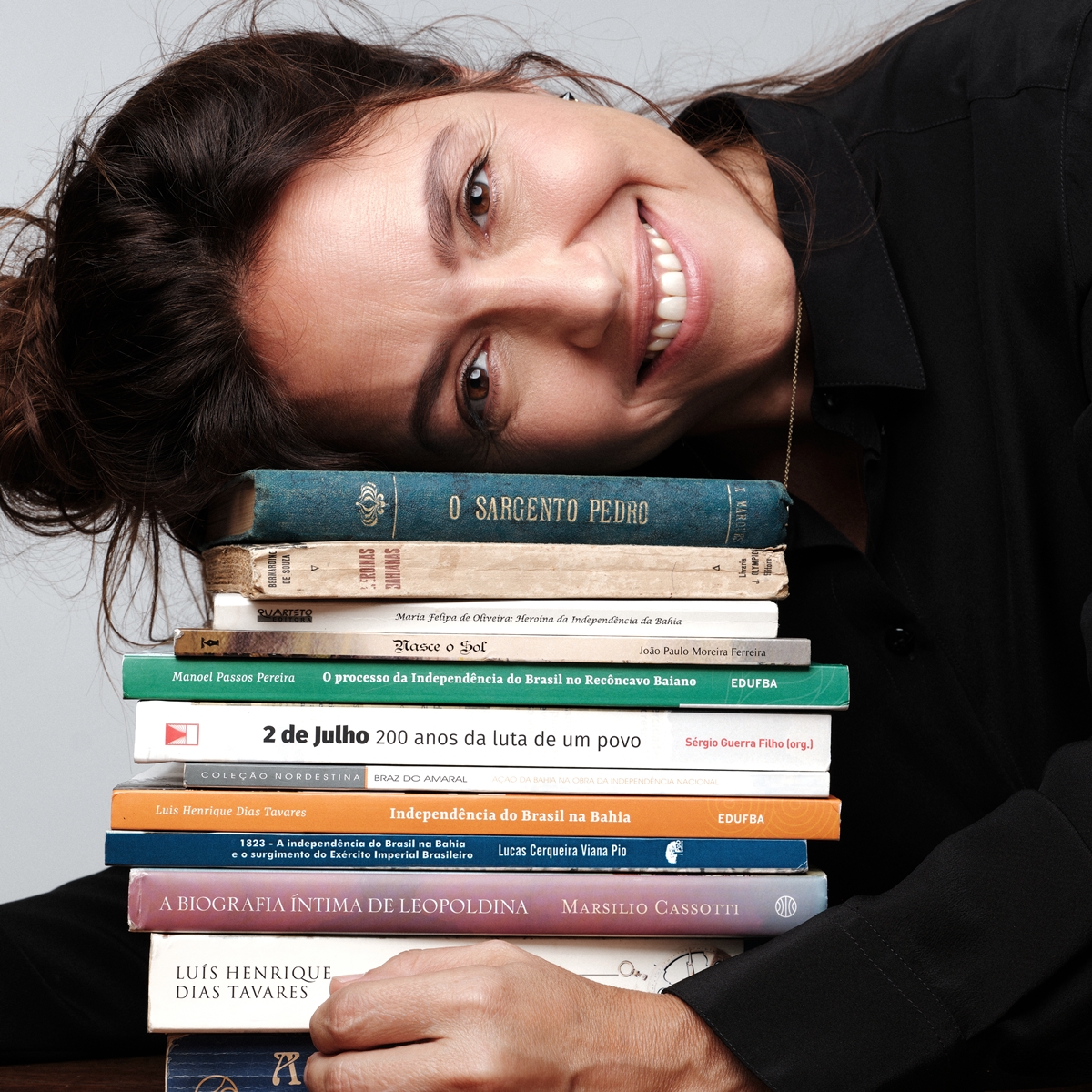 Manuela Dias lança livro sobre heroínas da Independência neste sábado (18) em Salvador