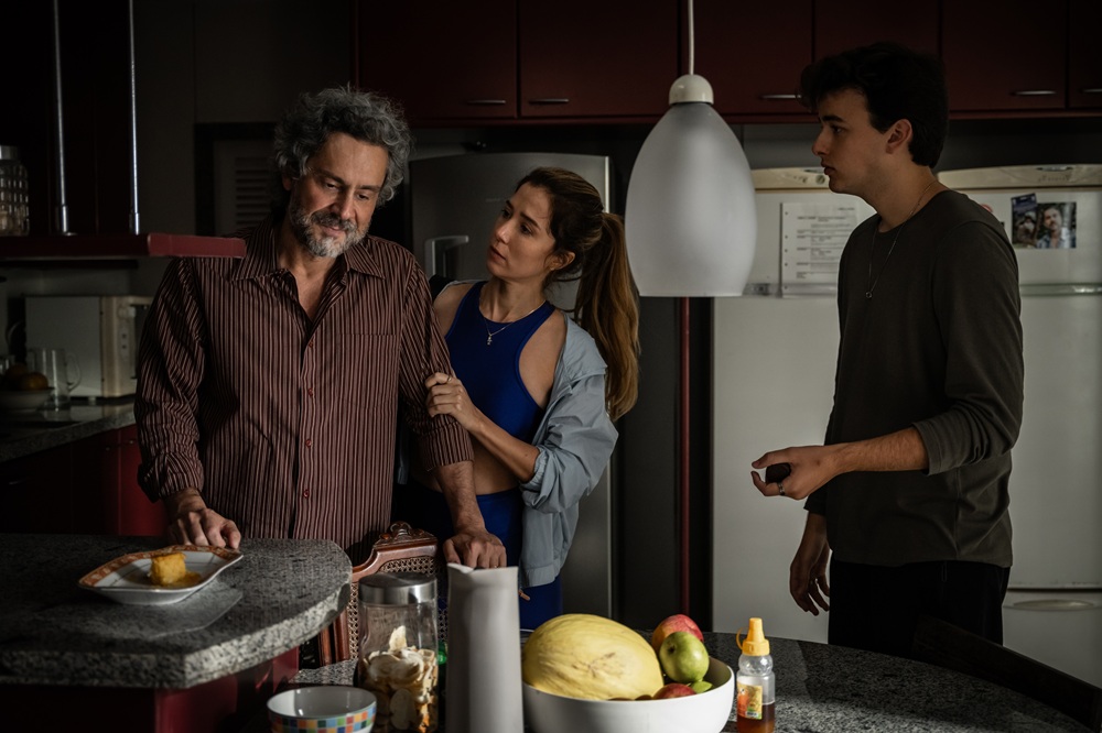 Apontado pela Variety como um dos mais promissores de 2026, thriller com Marjorie Estiano e Alexandre Nero ganha trailer; assista