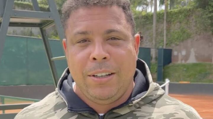 Ronaldo reúne todos os filhos em foto rara durante férias em Ibiza; veja