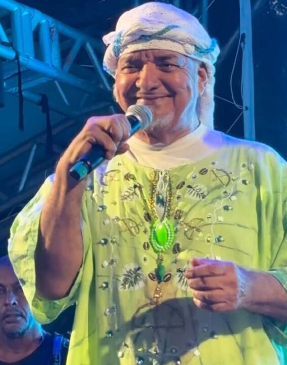 Gerônimo Santana recebe convidados especiais em show comemorativo no Rio Vermelho