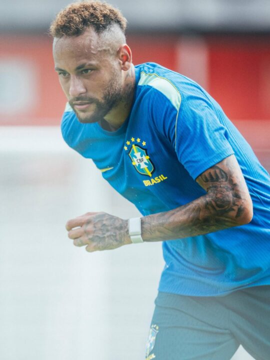 Neymar reage a vídeo criado por IA sobre Copa do Mundo de 2030 e emociona fãs