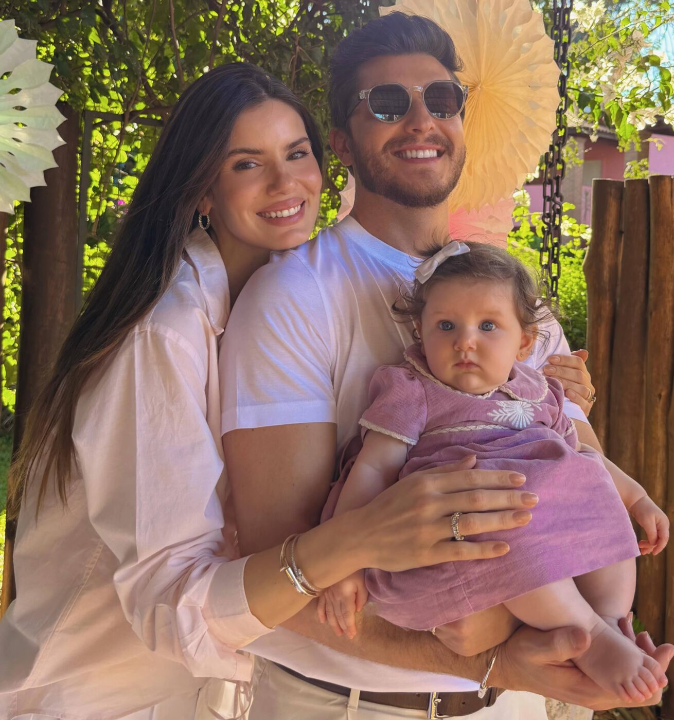 Camila Queiroz revela decisão após nascimento de Clara, sua filha com Klebber Toledo: ‘Muito consciente’