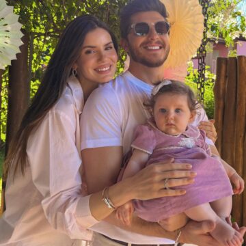 Camila Queiroz revela decisão após nascimento de Clara, sua filha com Klebber Toledo: ‘Muito consciente’