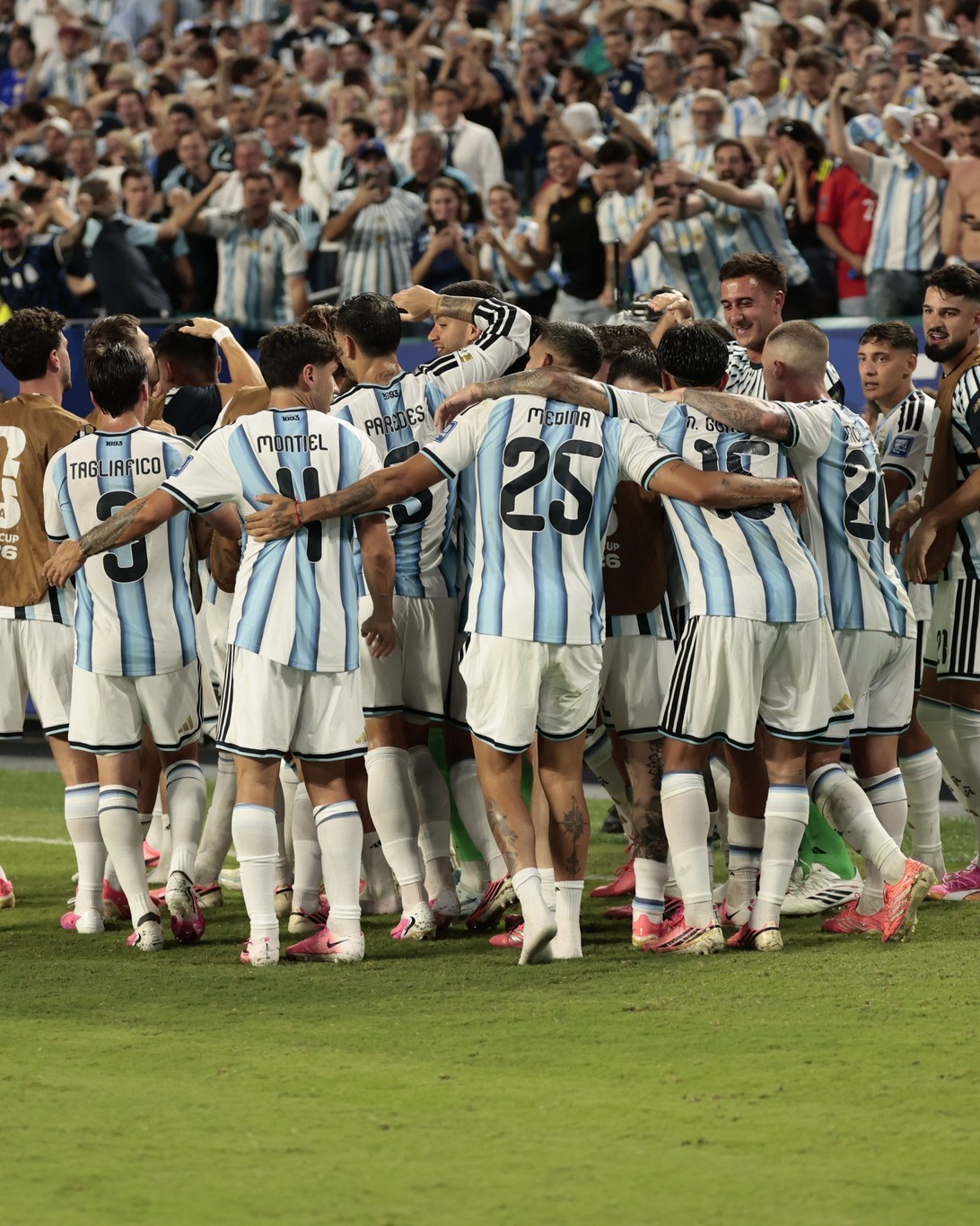 Cabo Verde faz jogo histórico, mas Argentina vence por 3 a 2 e avança às oitavas da Copa