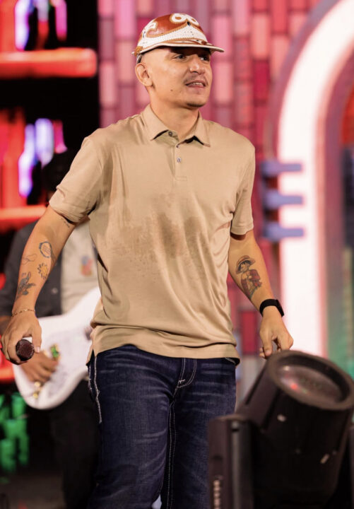 João Gomes é hospitalizado e cancela show na Bahia por problema de saúde