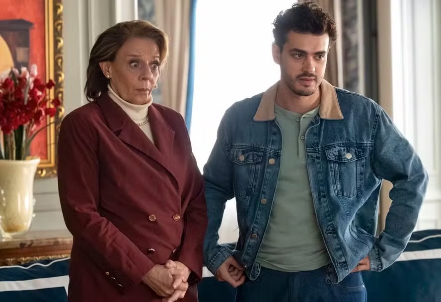 Segunda fase de ‘Quem ama cuida’: chegada de novo personagem revela nova faceta de Diná