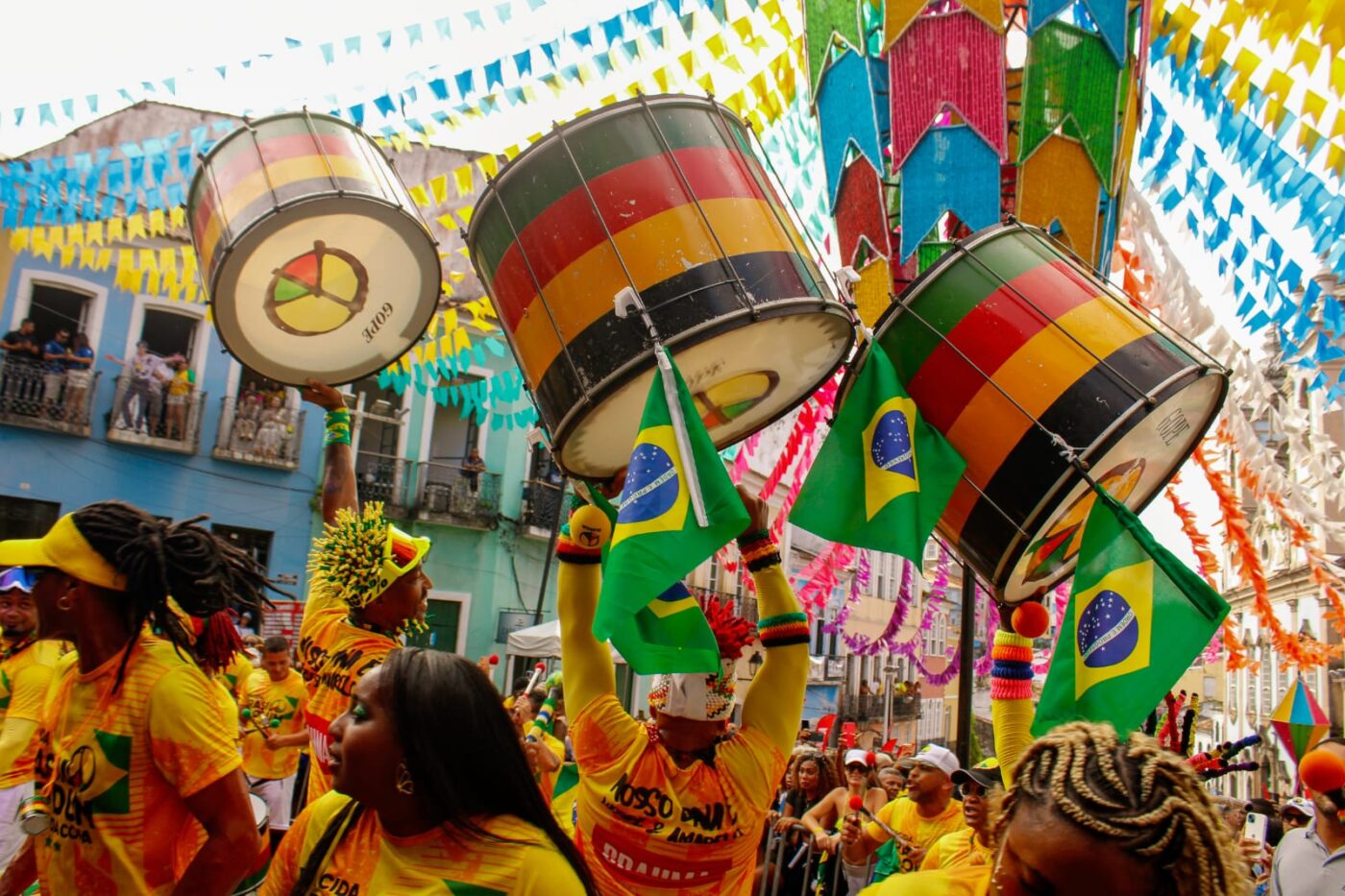 Olodum faz esquenta para Brasil x Noruega no Centro Histórico nesta sexta (3)