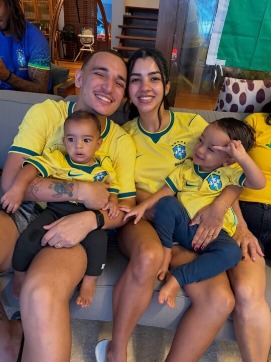 Ary Mirelle e João Gomes mostram torcida em família pelo Brasil: ‘Hoje é juntinhos’