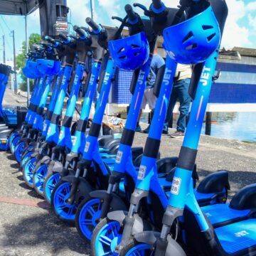 Patinetes elétricos em Salvador completam um ano com mais de 580 mil viagens realizadas