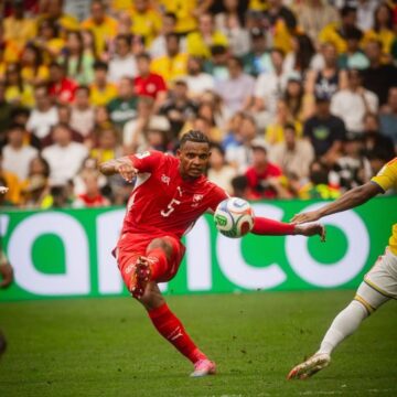 Suíça vence a Colômbia nos pênaltis e enfrenta a Argentina nas quartas da Copa do Mundo