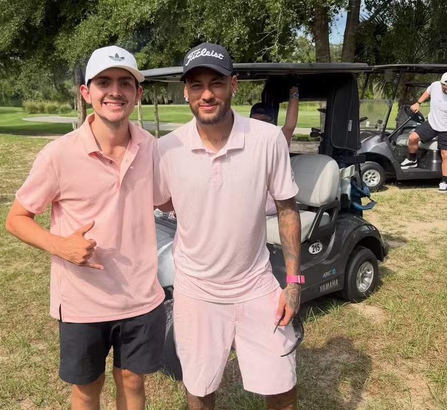 Após eliminação na Copa, Neymar é flagrado jogando golfe nos EUA