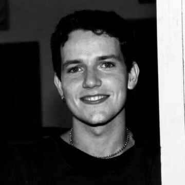 Morre aos 49 anos Edward Boggiss, ator de Sandy & Junior e Malhação