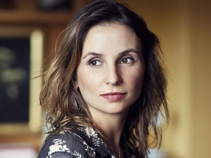 Diretora de ‘Democracia em Vertigem’, Petra Costa anuncia gravidez