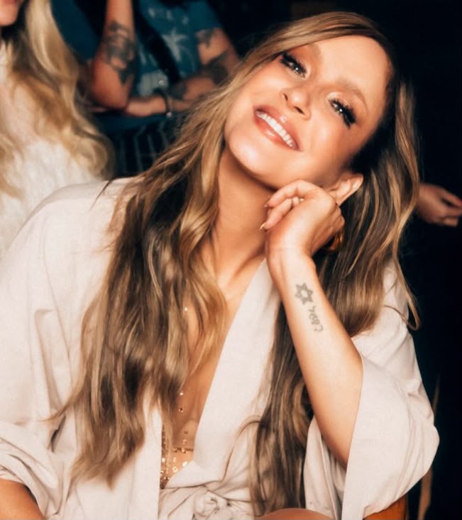 Claudia Leitte faz 46 anos; relembre 10 momentos marcantes da carreira da cantora