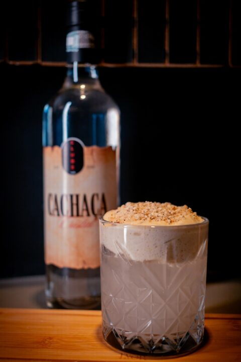 Clube Bar lança cachaça autoral e apresenta nova carta de drinks em Salvador