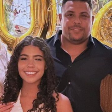 Filha de Ronaldo Fenômeno posta fotos raras ao lado do namorado; confira