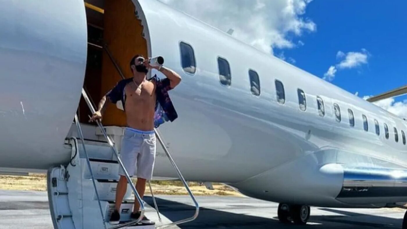 Como é o jato de Gusttavo Lima? Cantor está adquirindo aeronave avaliada em mais de R$ 30 mi