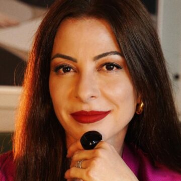 Aos 60 anos e longe da TV, Ana Paula Padrão mostra escritório e detalha sua nova fase