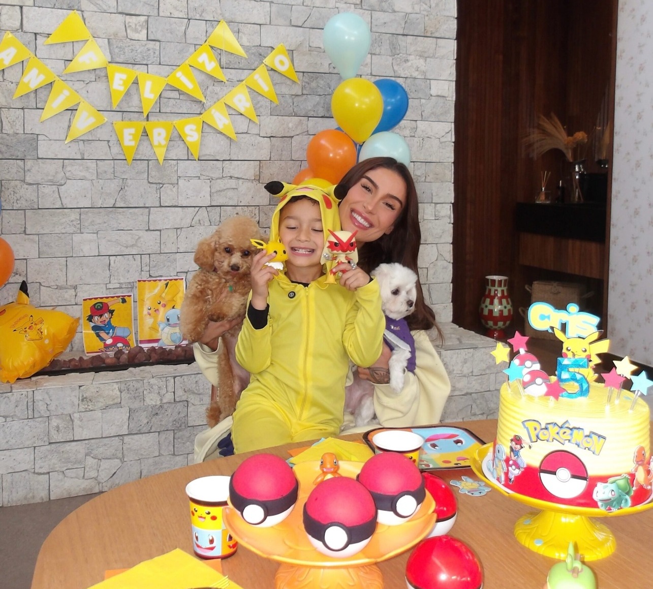 Filho de Bianca Andrade e Fred celebra 5 anos com festa surpresa; veja o tema, bolo e decoração