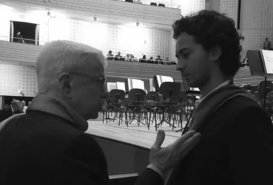 Renato Machado era padrasto de ex-galã de ‘Malhação’ que hoje é diplomata; rapaz fez homenagem