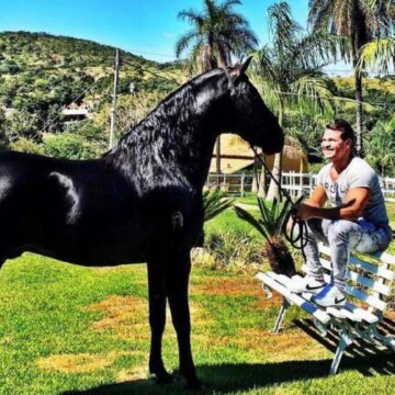 Aos 47 anos, Eduardo Costa quer transformar fazenda milionária em refúgio para toda a família
