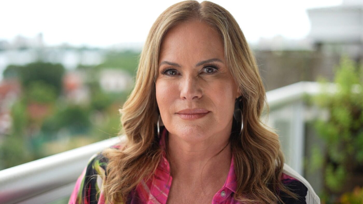 Mãe de gêmeos, repórter da Globo Renata Ceribelli agora será avó de gêmeos