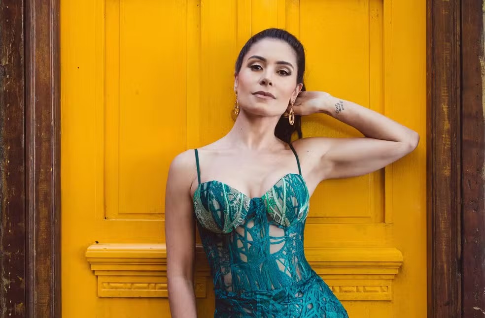 Aos 47 anos, atriz de ‘O Clone’ vive nova vida longe da TV: ‘Nem sempre os caminhos são em linha reta’