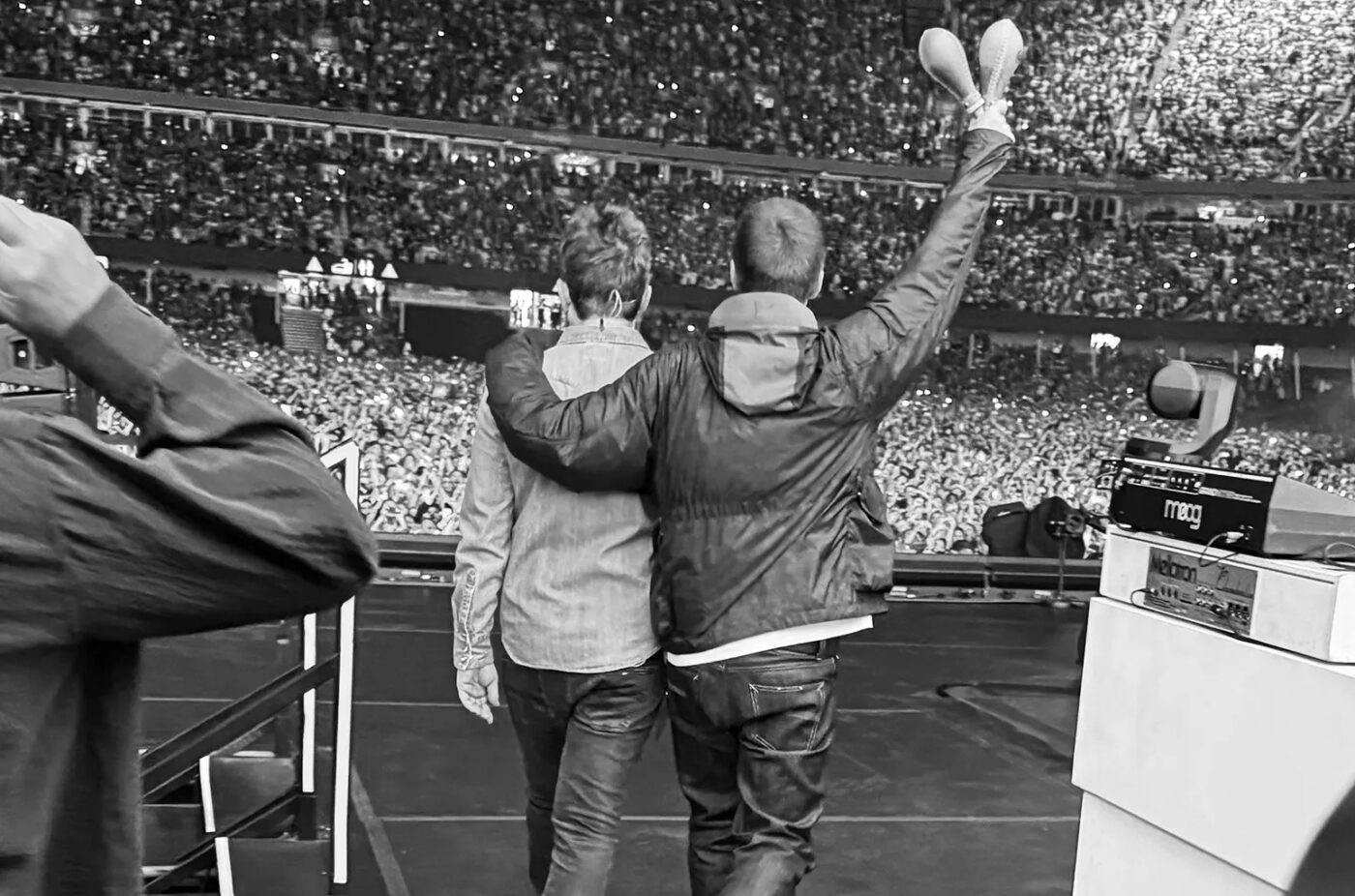 Documentário sobre turnê histórica do Oasis estreará no Festival de Cinema de Veneza